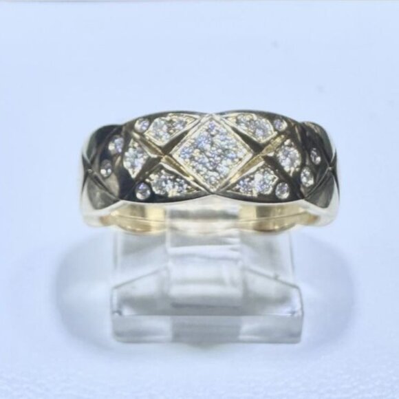 CHANEL Coco Crush Ring - 18k Yellow Gold With Diamonds - Size 6.5 - Picture 2 of 7